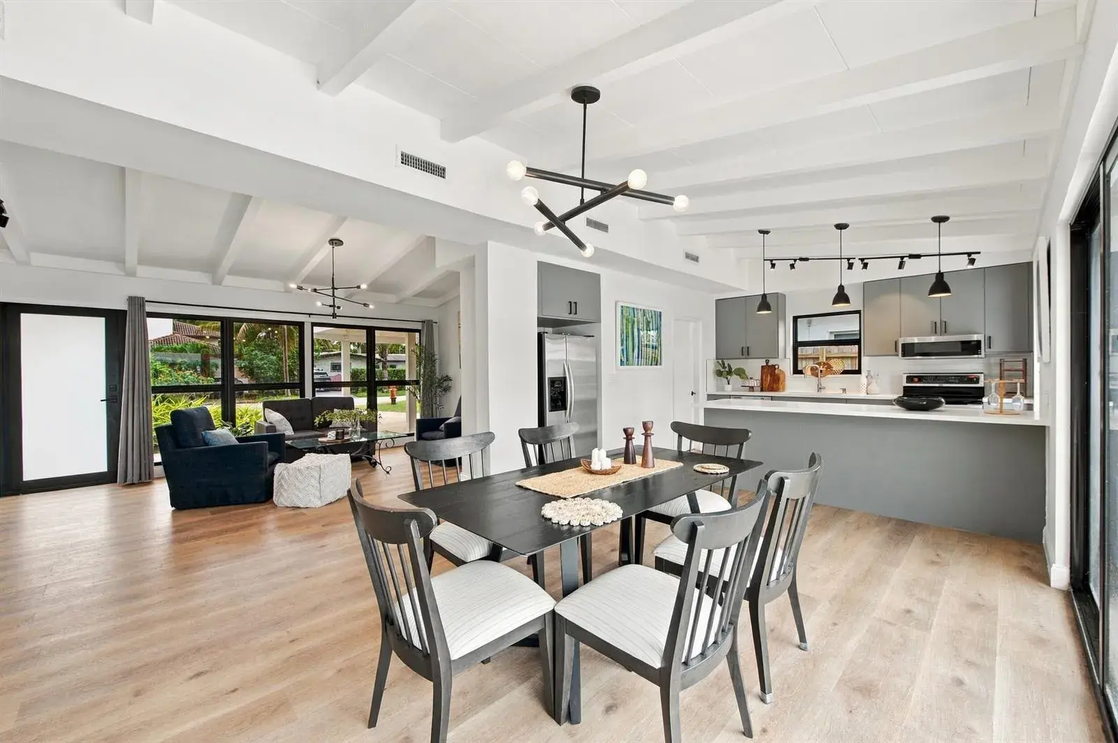 2536 GULFSTREAM Lane, Fort Lauderdale FL 33312