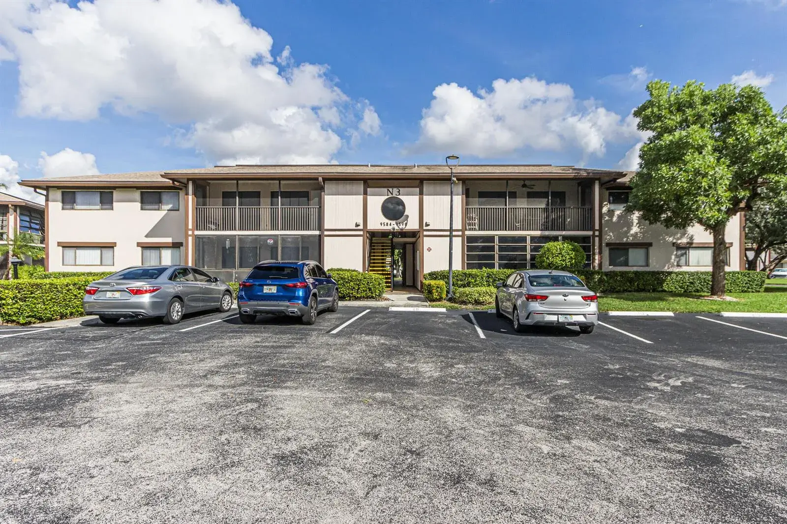 2 bedroom 2 bath Residential for sale at 9584 N BELFORT Circle # 112, Tamarac FL 33321