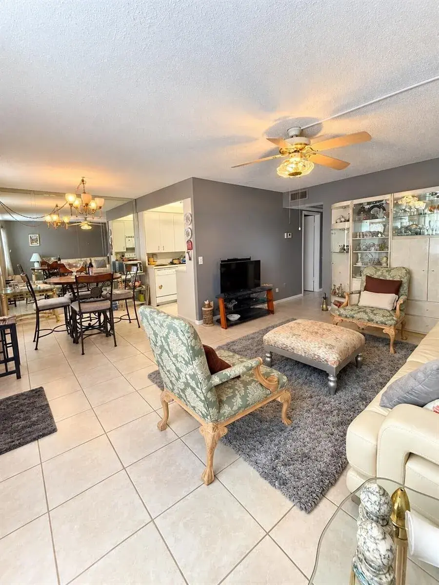 2 bedroom 1 bath Residential for sale at 3079 EXETER E, Boca Raton FL 33434