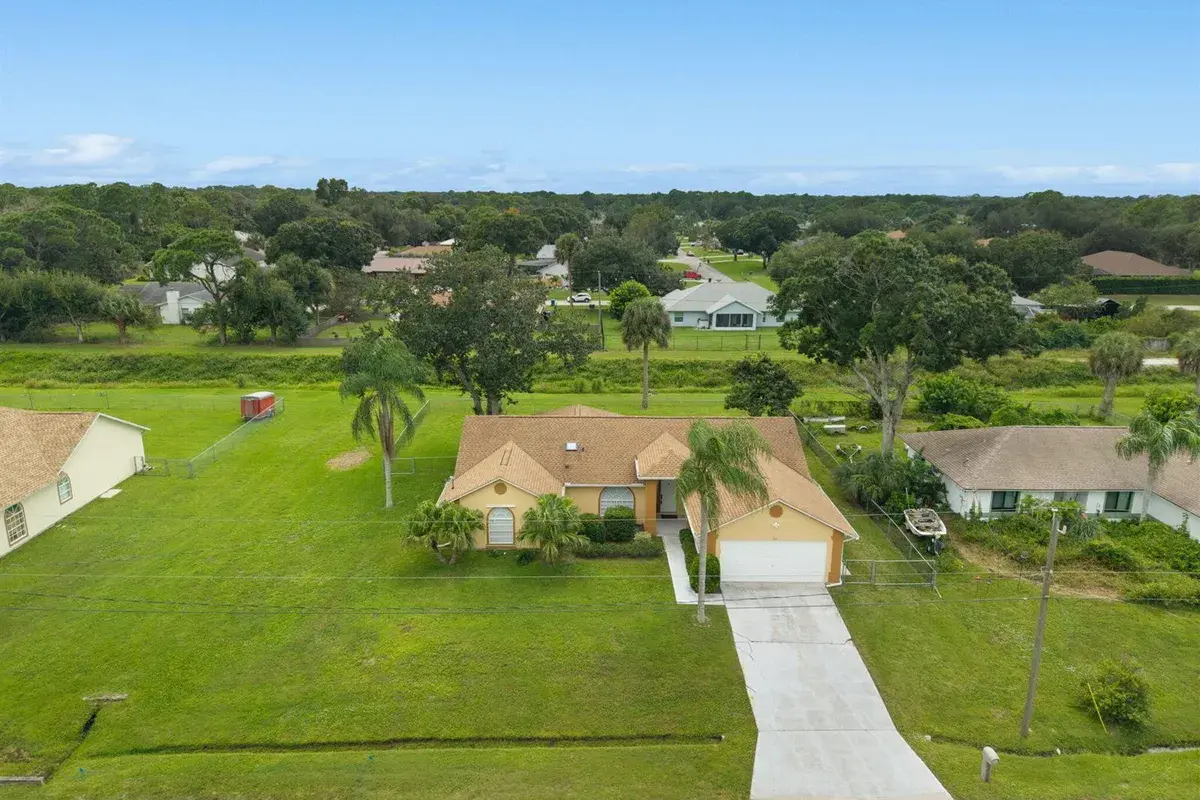 370 CAROL Drive NE, Palm Bay FL 32907