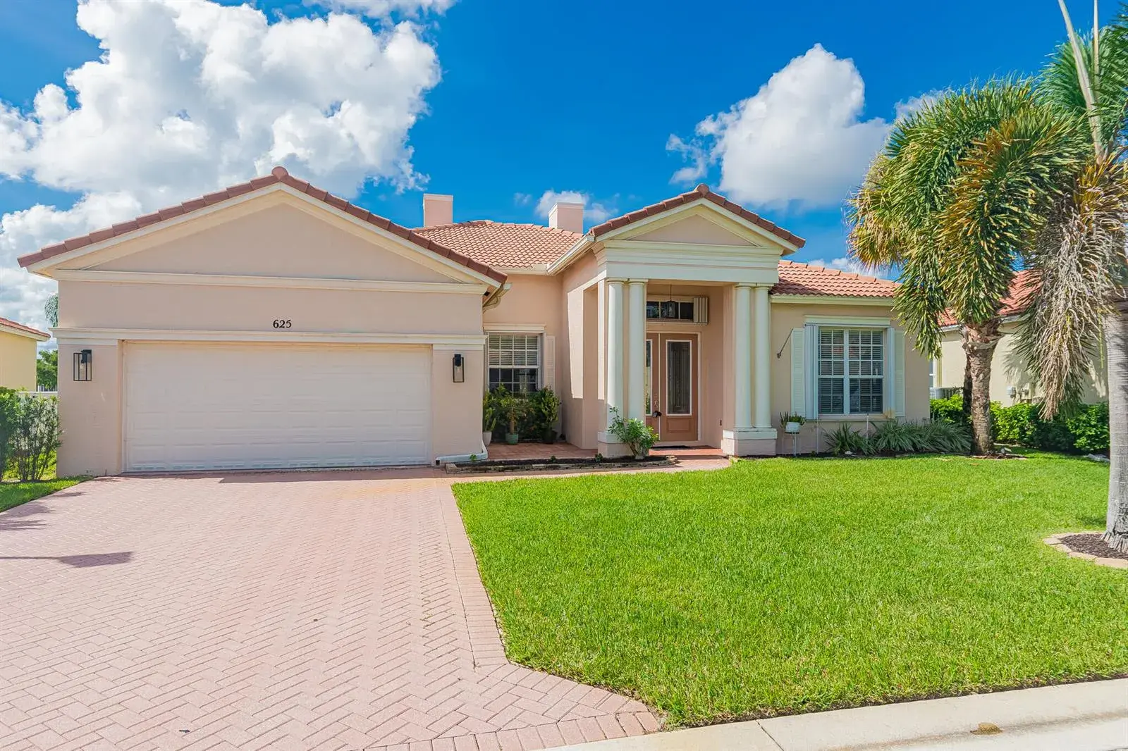 3 bedroom 2 bath Residential for sale at 625 SW Long Key Court, Port St. Lucie FL 34986