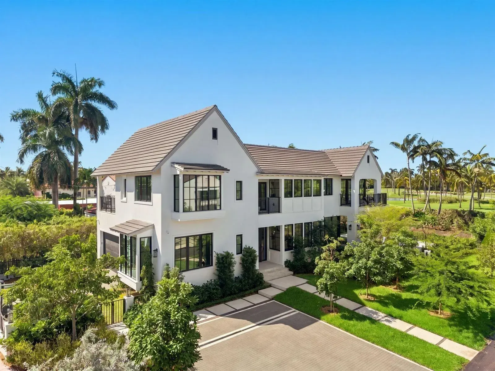 4 bedroom 4 bath Residential for sale at 5262 LA GORCE Drive, Miami Beach FL 33140