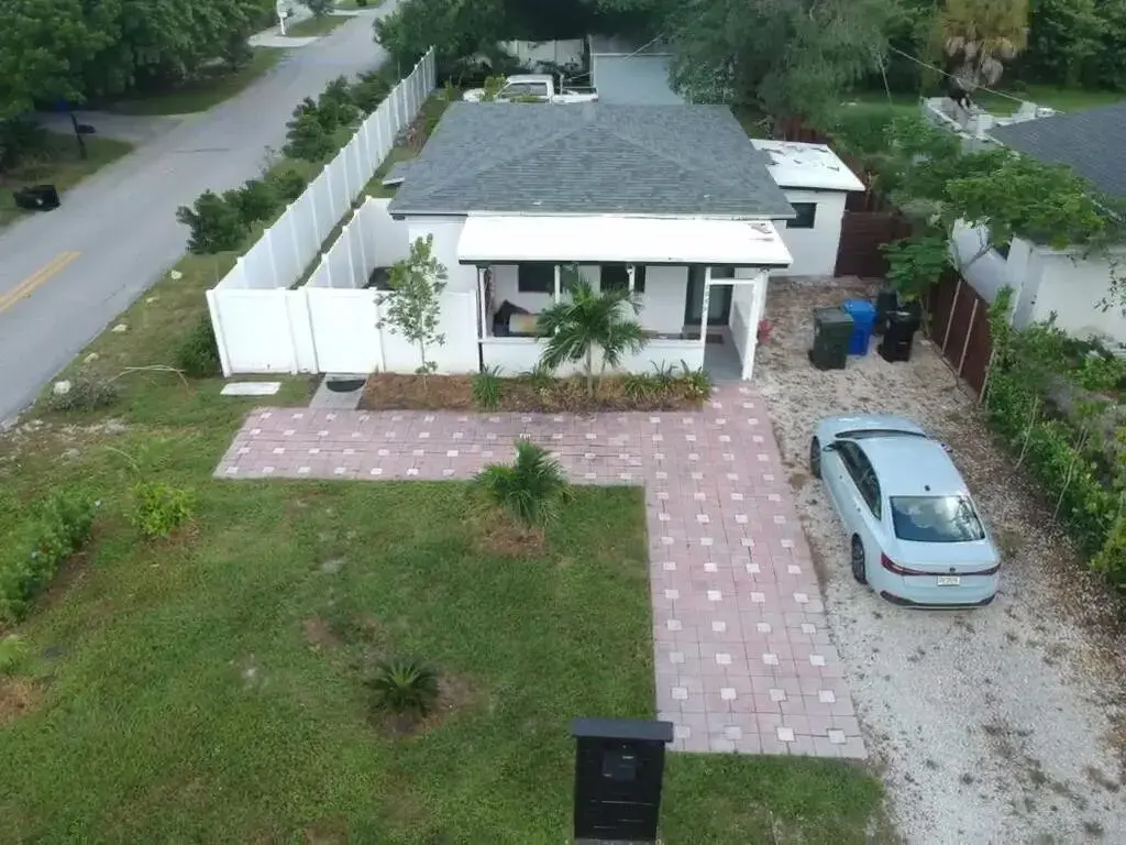 3 bedroom 2 bath Residential for sale at 1044 NW 4TH Avenue, Fort Lauderdale FL 33311