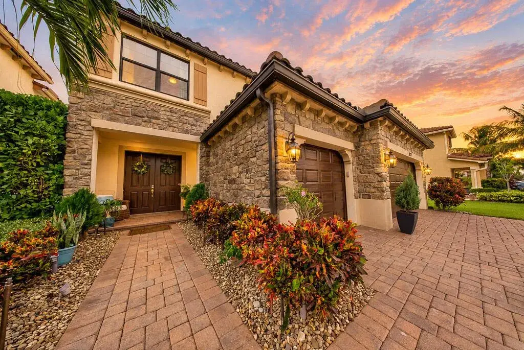 8832 Sea Chase Drive, Lake Worth FL 33467
