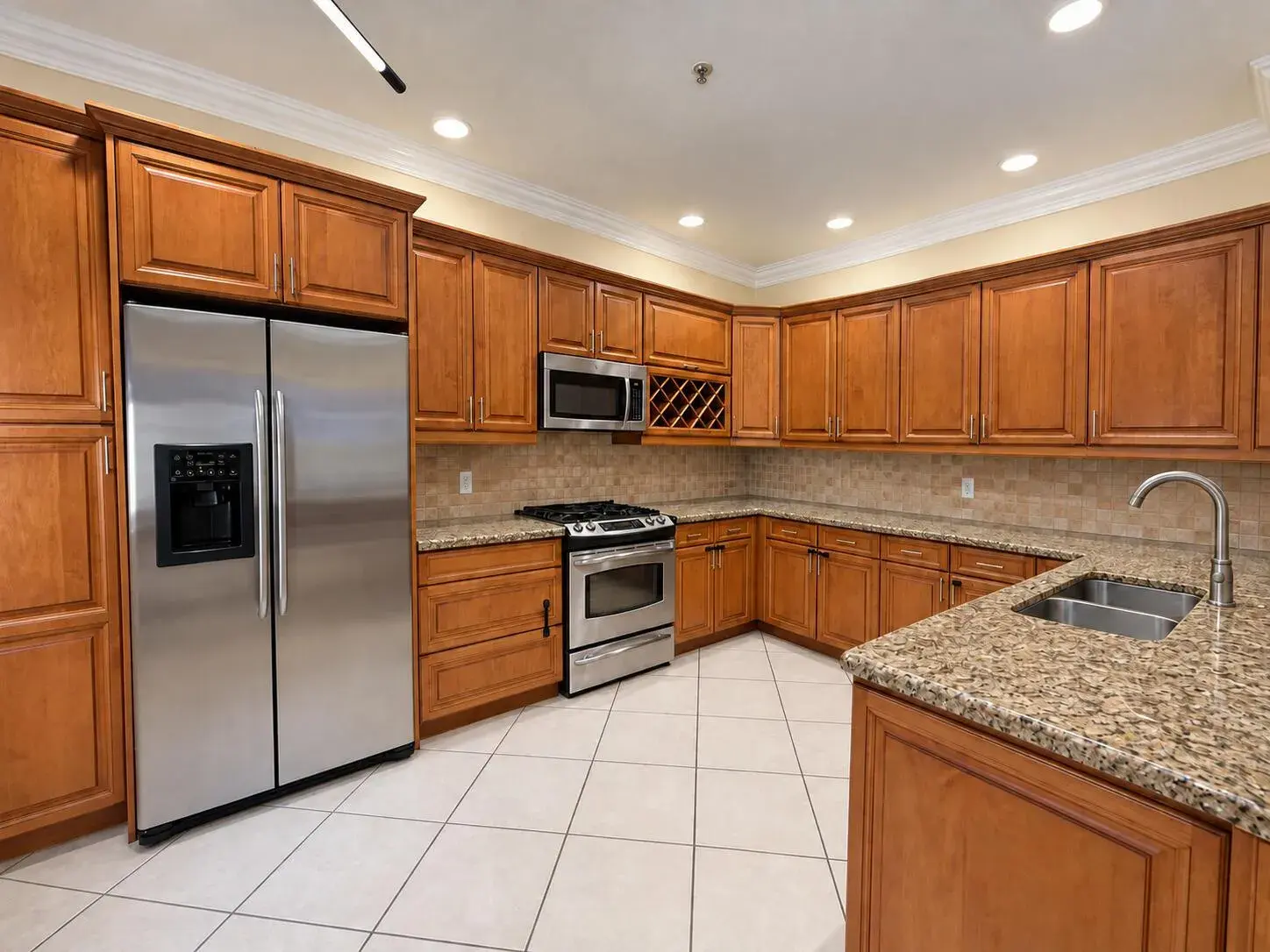3 bedroom 2 bath Residential for sale at 2900 NW 125TH Avenue # 305, Sunrise FL 33323