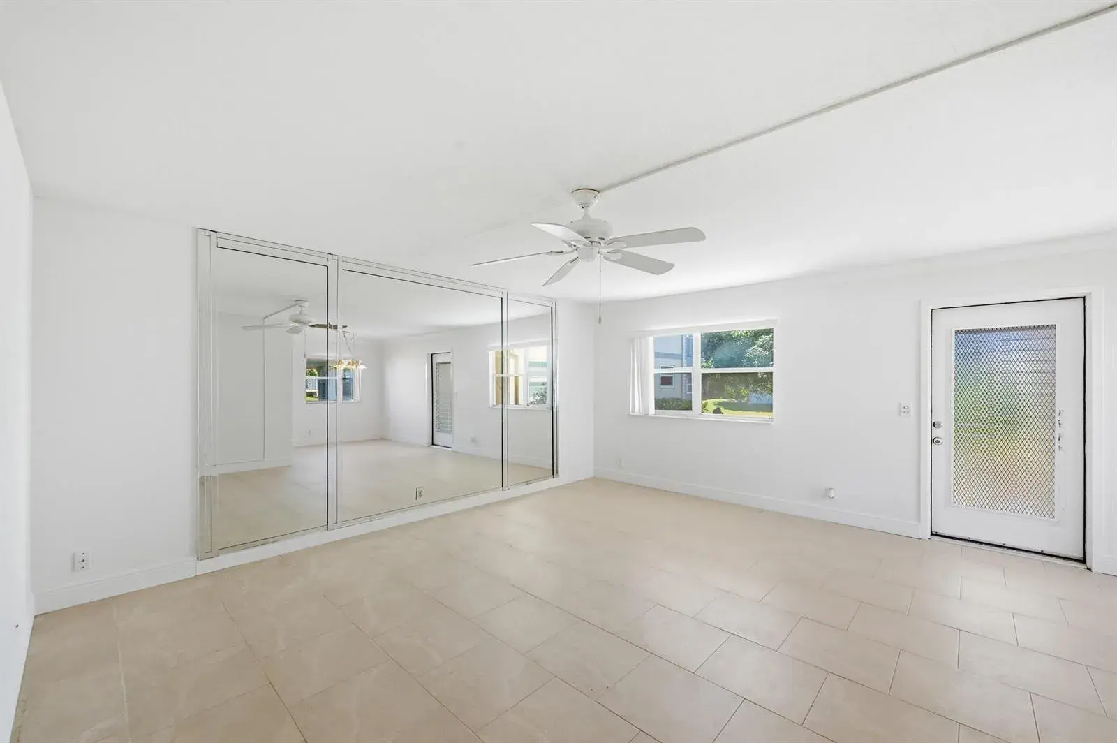 452 Brittany J, Delray Beach FL 33446