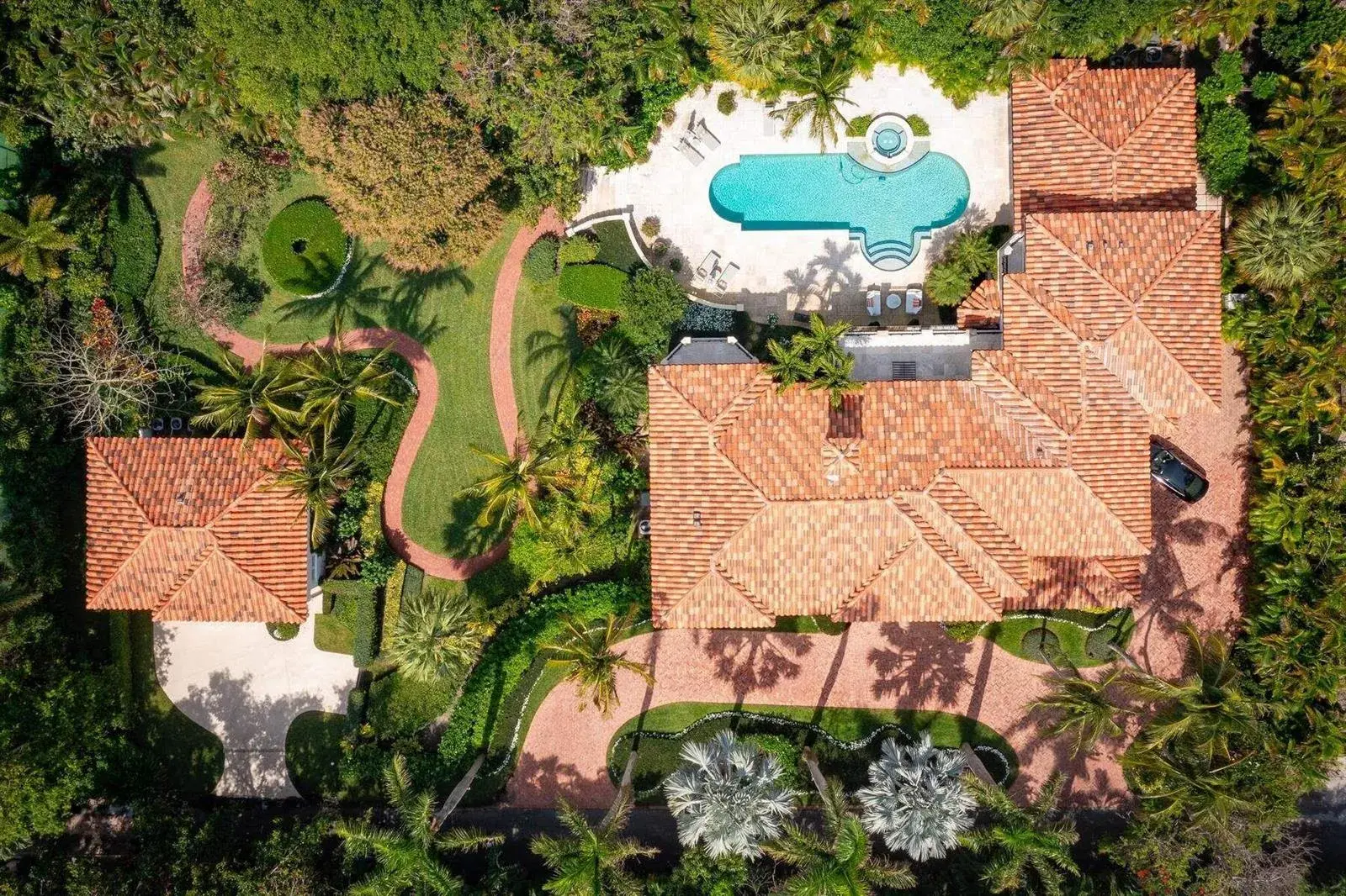 8 bedroom 10 bath Residential for sale at 5 Via Sunny, Palm Beach FL 33480