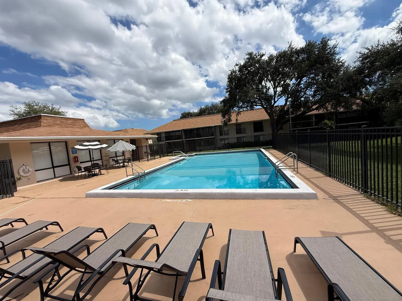 2 bedroom 2 bath Residential Lease for rent at 5981 WASHINGTON Street # 207, Hollywood FL 33023