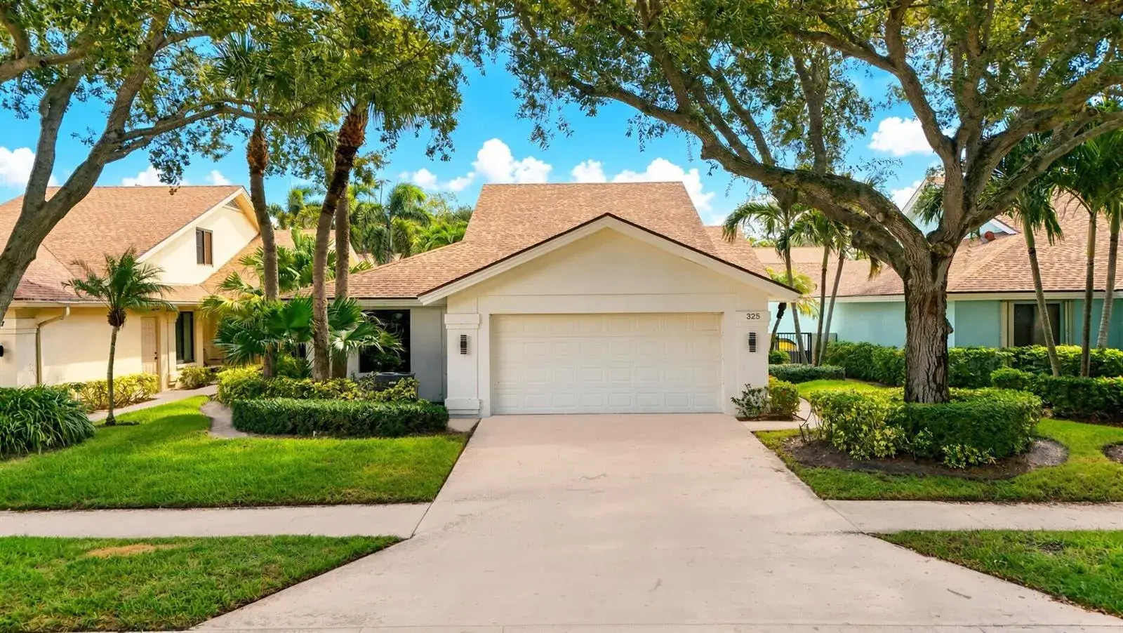 4 bedroom 3 bath Residential for sale at 325 LEEWARD Drive, Jupiter FL 33477