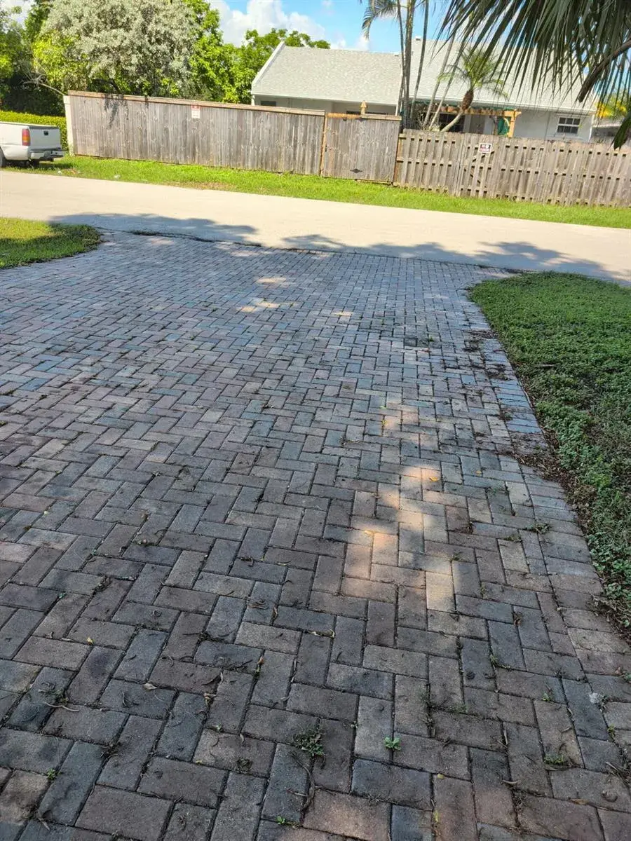 816 SW 12TH Court, Fort Lauderdale FL 33315