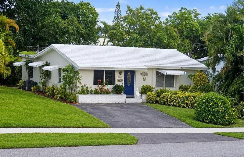 2 bedroom 1 bath Residential for sale at 2670 E GOLF Boulevard, Pompano Beach FL 33064