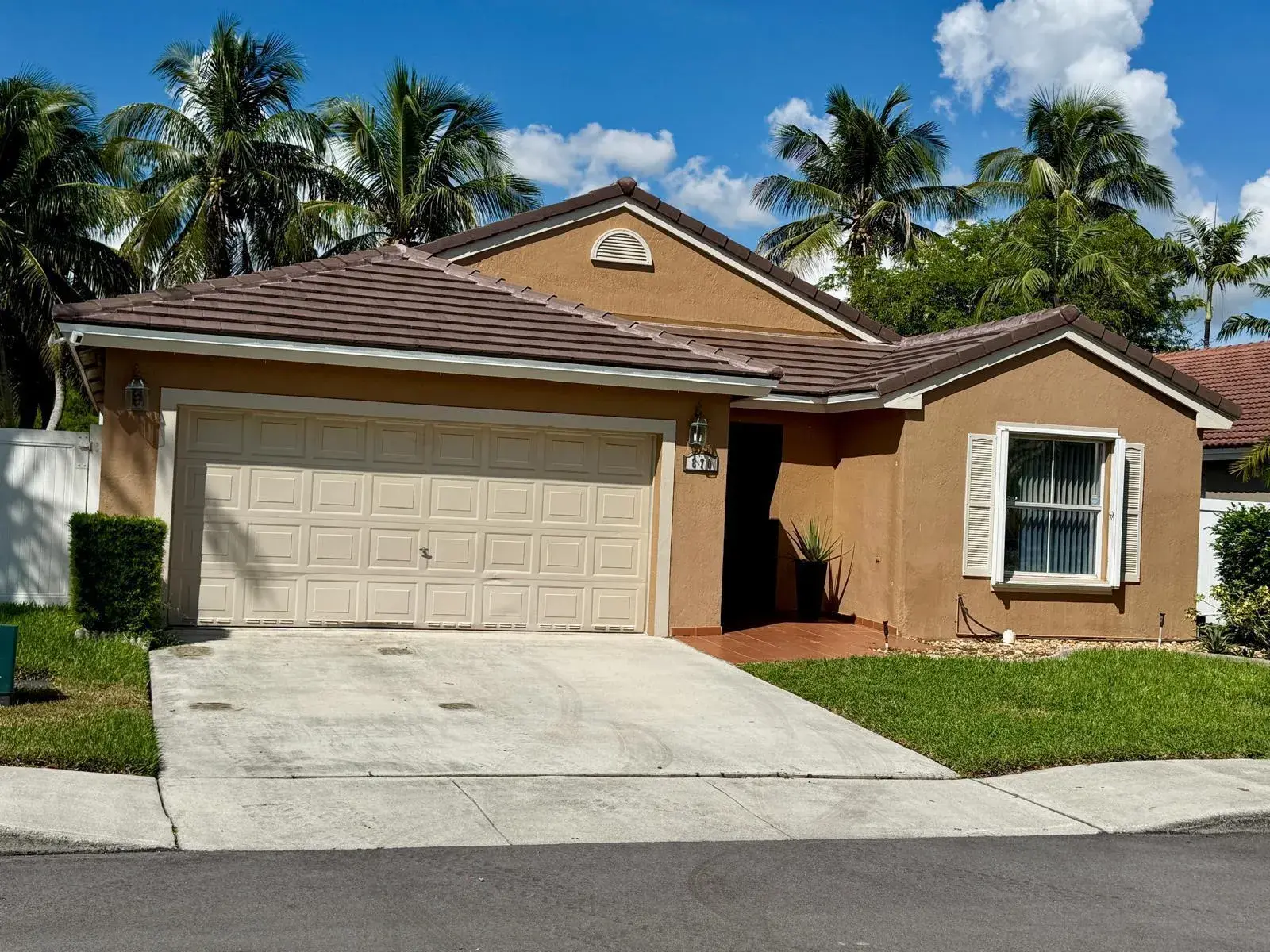 870 NW 166TH Avenue, Pembroke Pines FL 33028