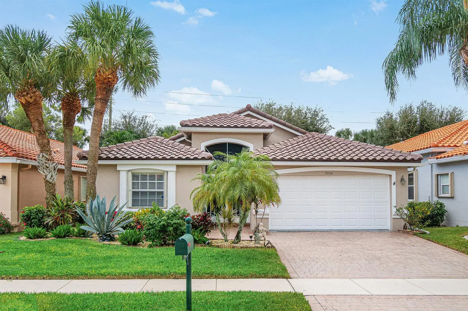 3 bedroom 2 bath Residential for sale at 7052 TRENTINO Way, Boynton Beach FL 33472