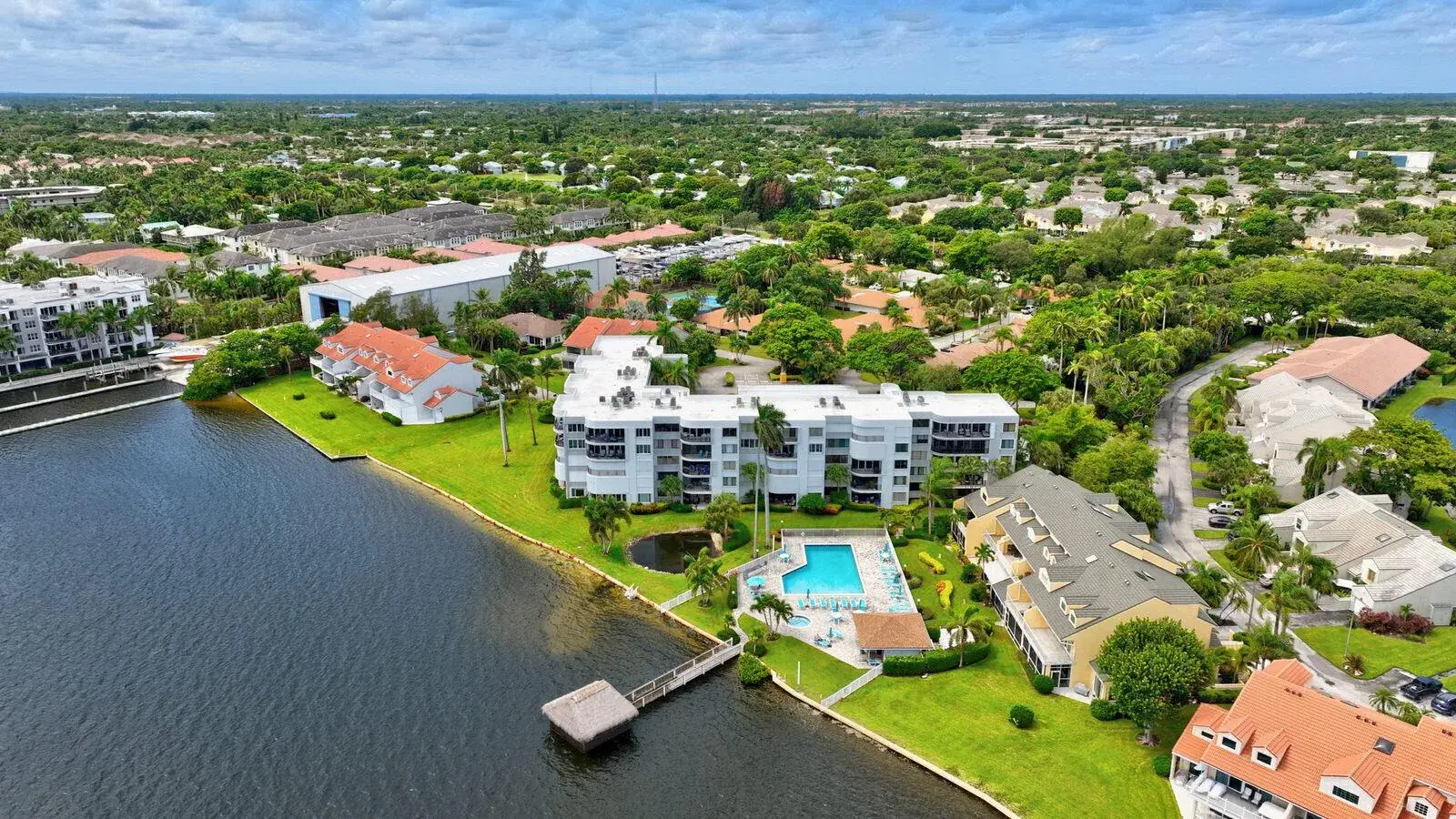 3 bedroom 3 bath Residential for sale at 8200 LAKESHORE Drive # 2010, Hypoluxo FL 33462