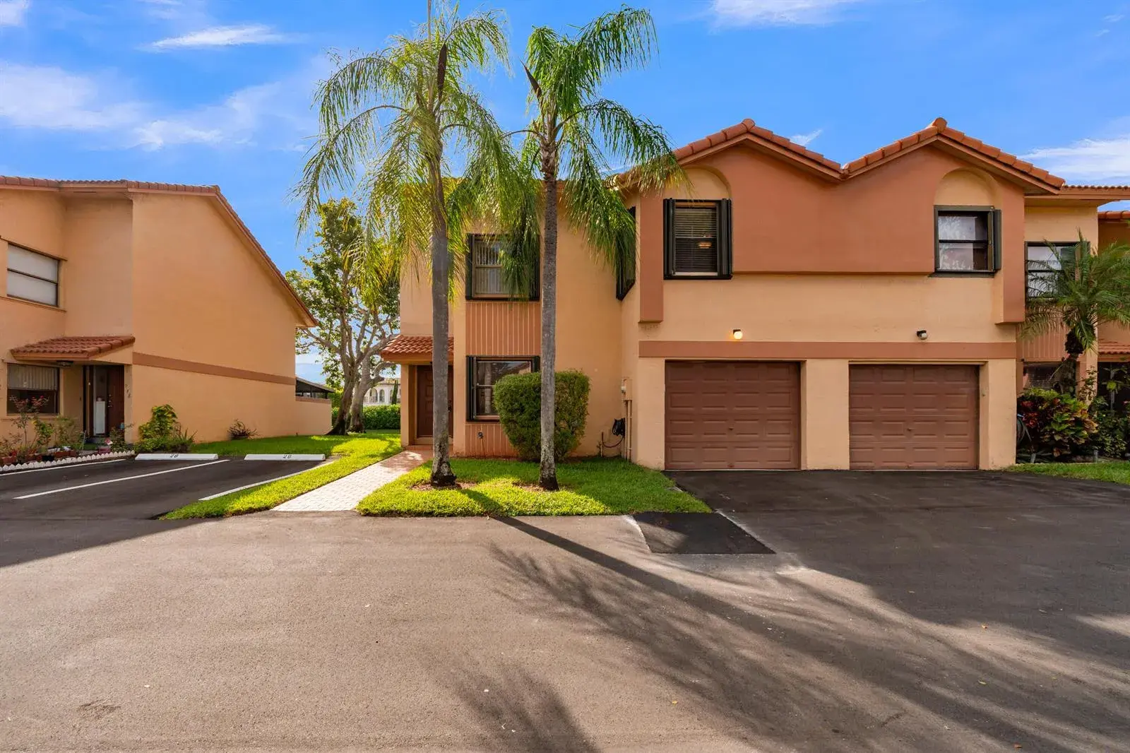 3 bedroom 2 bath Residential for sale at 942 SW 113th Terrace, Pembroke Pines FL 33025