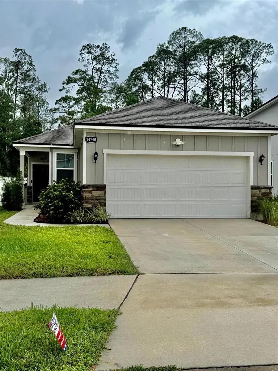 4 bedroom 2 bath Residential for sale at 14740 MACADAMIA Lane, Jacksonville FL 32218