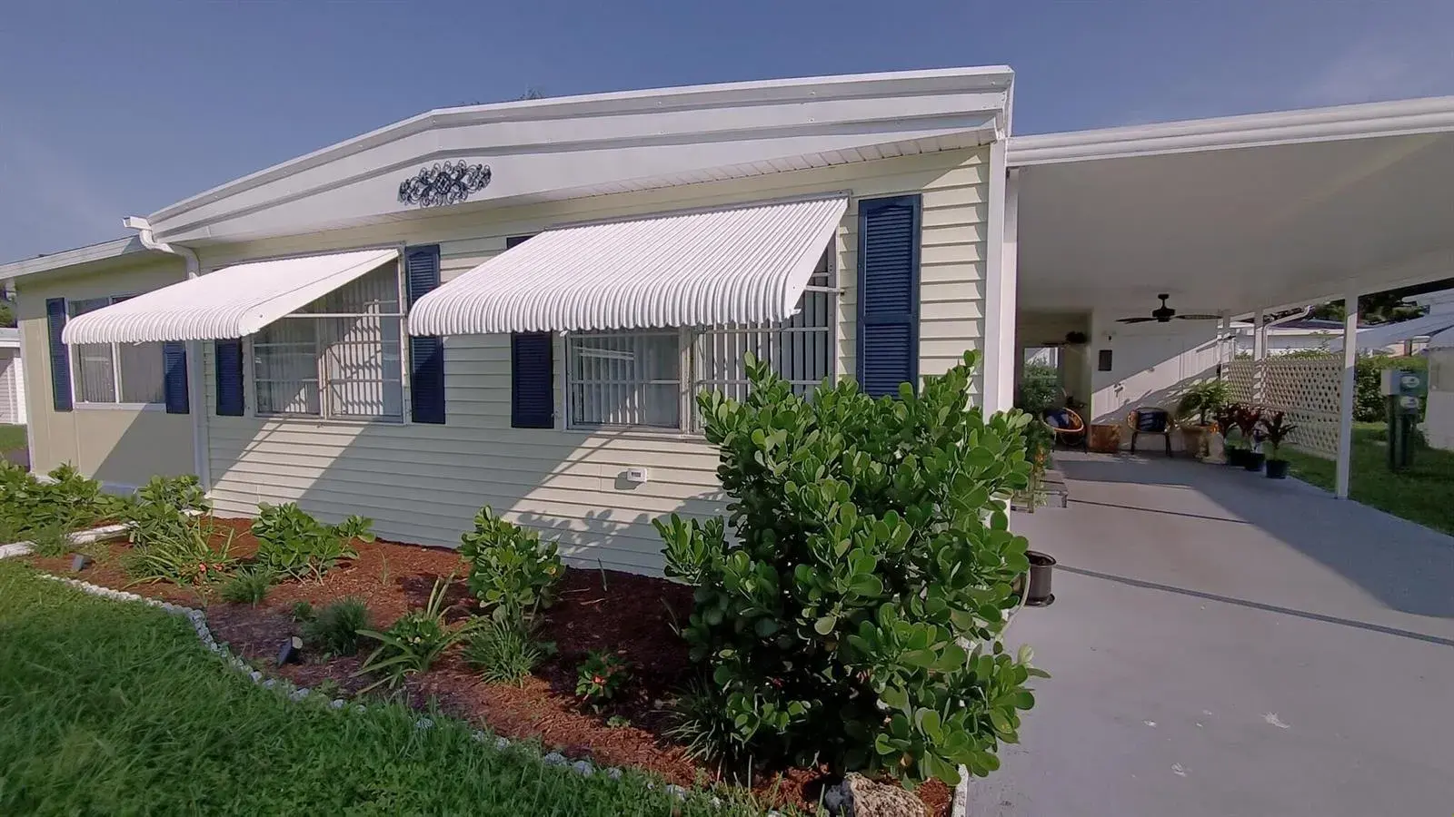 2 bedroom 2 bath Residential for sale at 8281 SOUTH Street, Boca Raton FL 33433