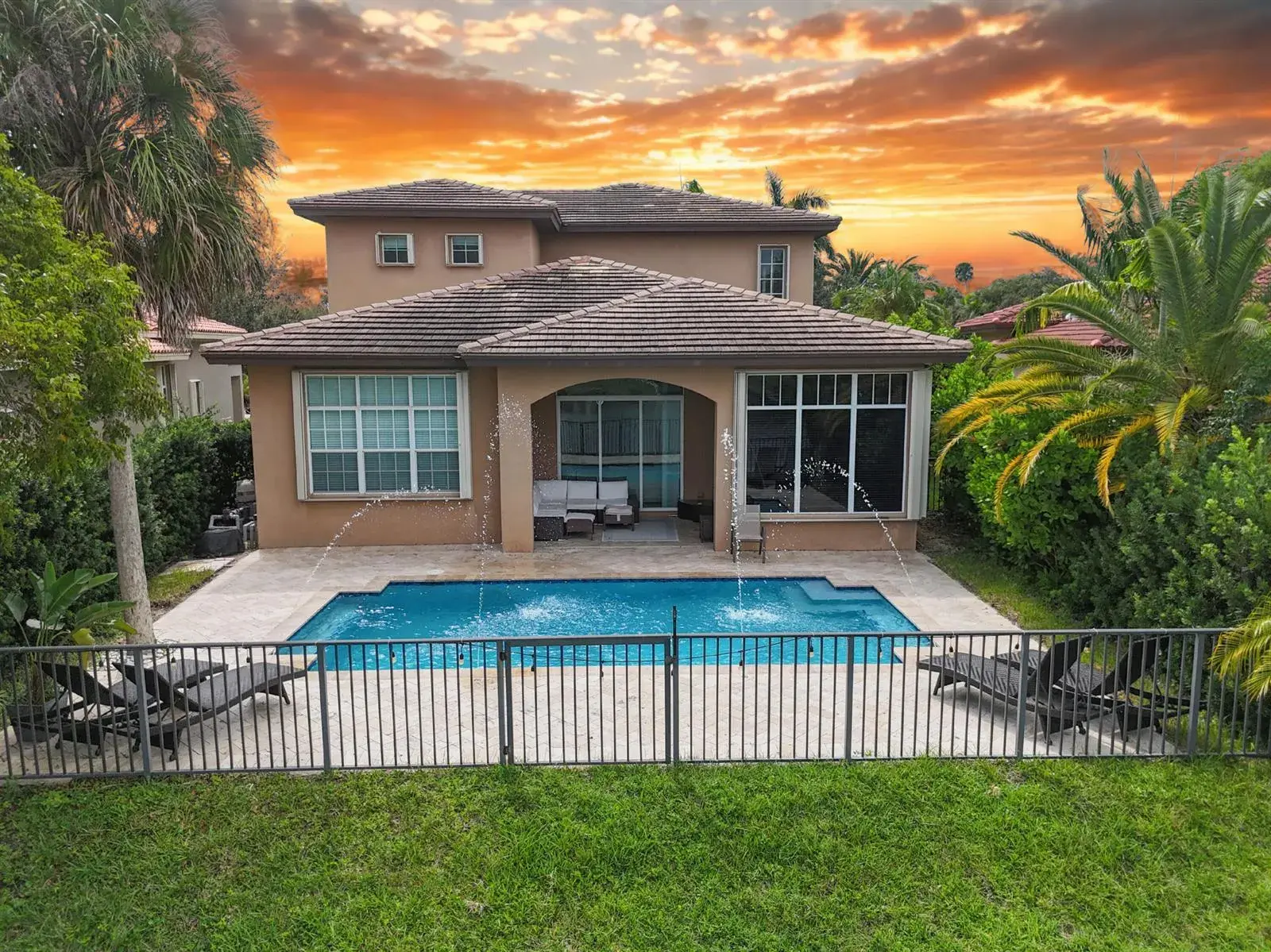 4 bedroom 3 bath Residential for sale at 8217 NW 107th Terrace, Parkland FL 33076