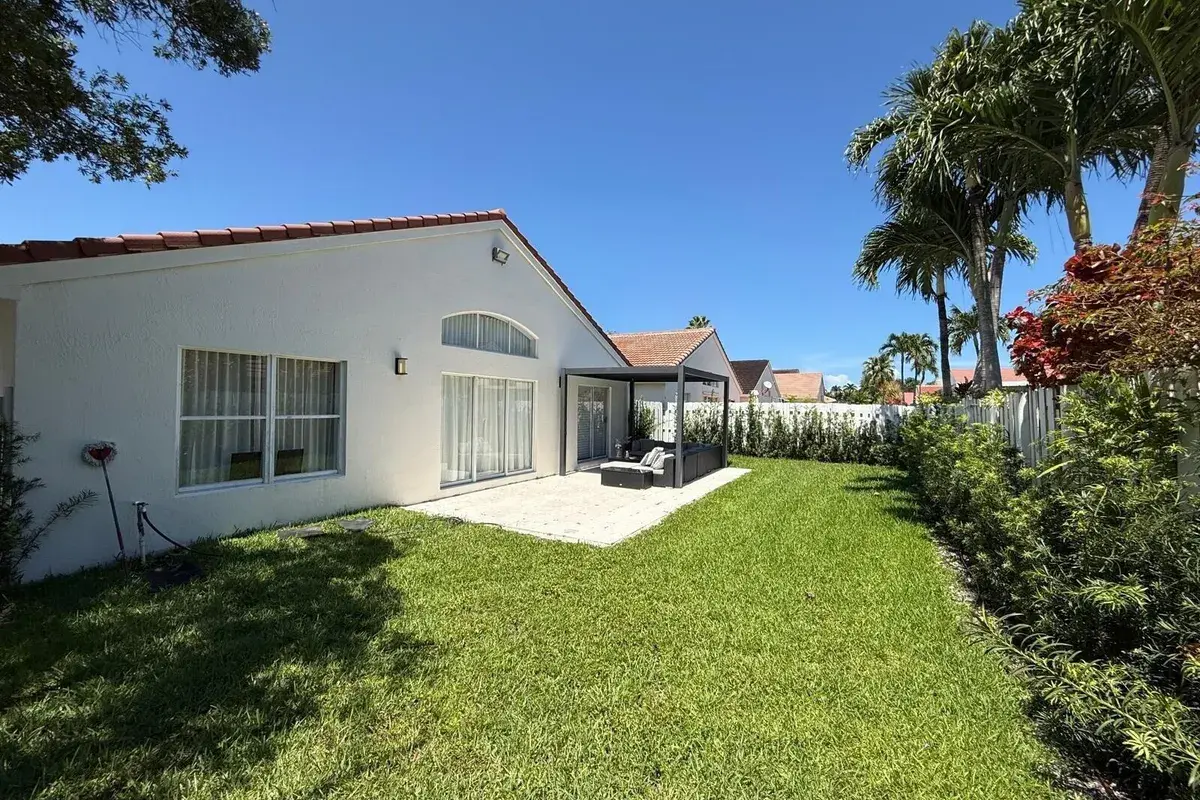 3380 SW 50TH Street, Hollywood FL 33312