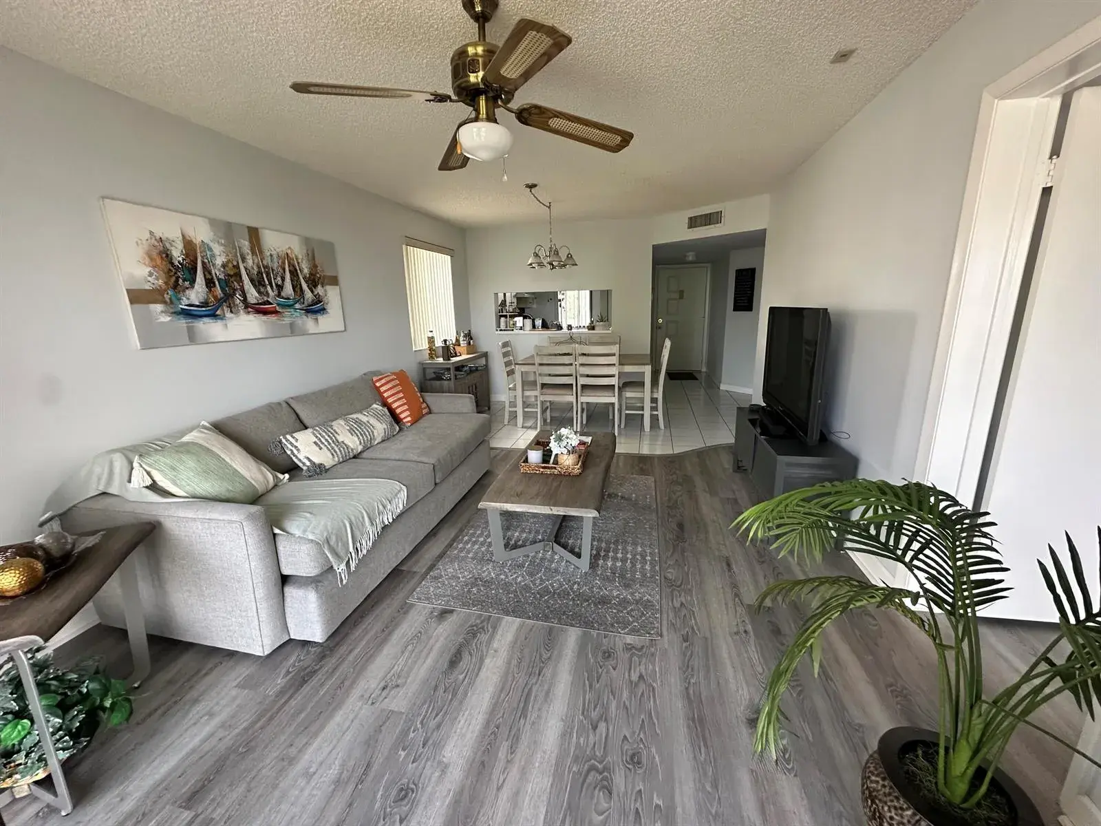 2 bedroom 2 bath Residential for sale at 3138 VIA POINCIANA # 317, Lake Worth FL 33467