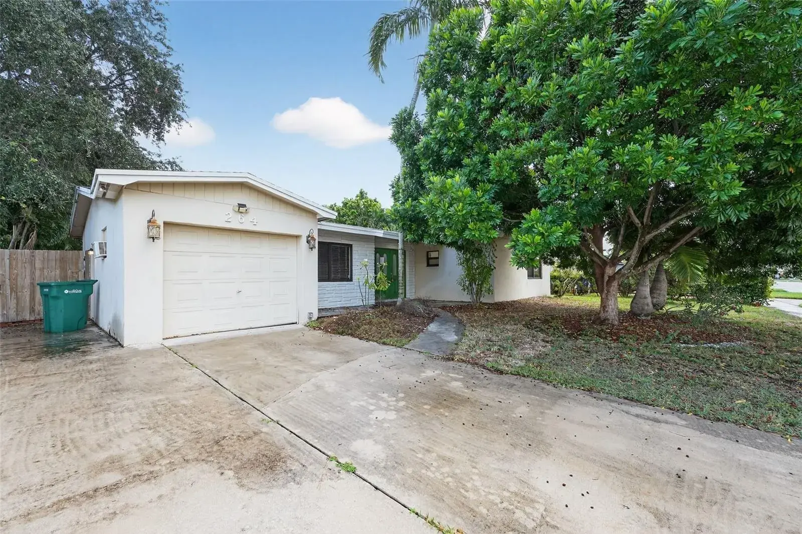 3 bedroom 2 bath Residential for sale at 264 NW 79TH Avenue, Margate FL 33063