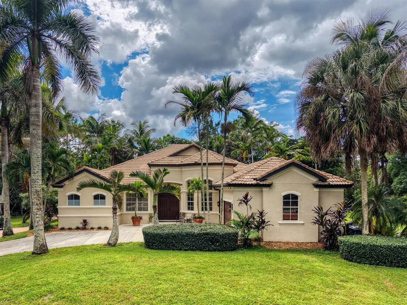4 bedroom 3 bath Residential for sale at 15250 Temple Boulevard, Loxahatchee FL 33470