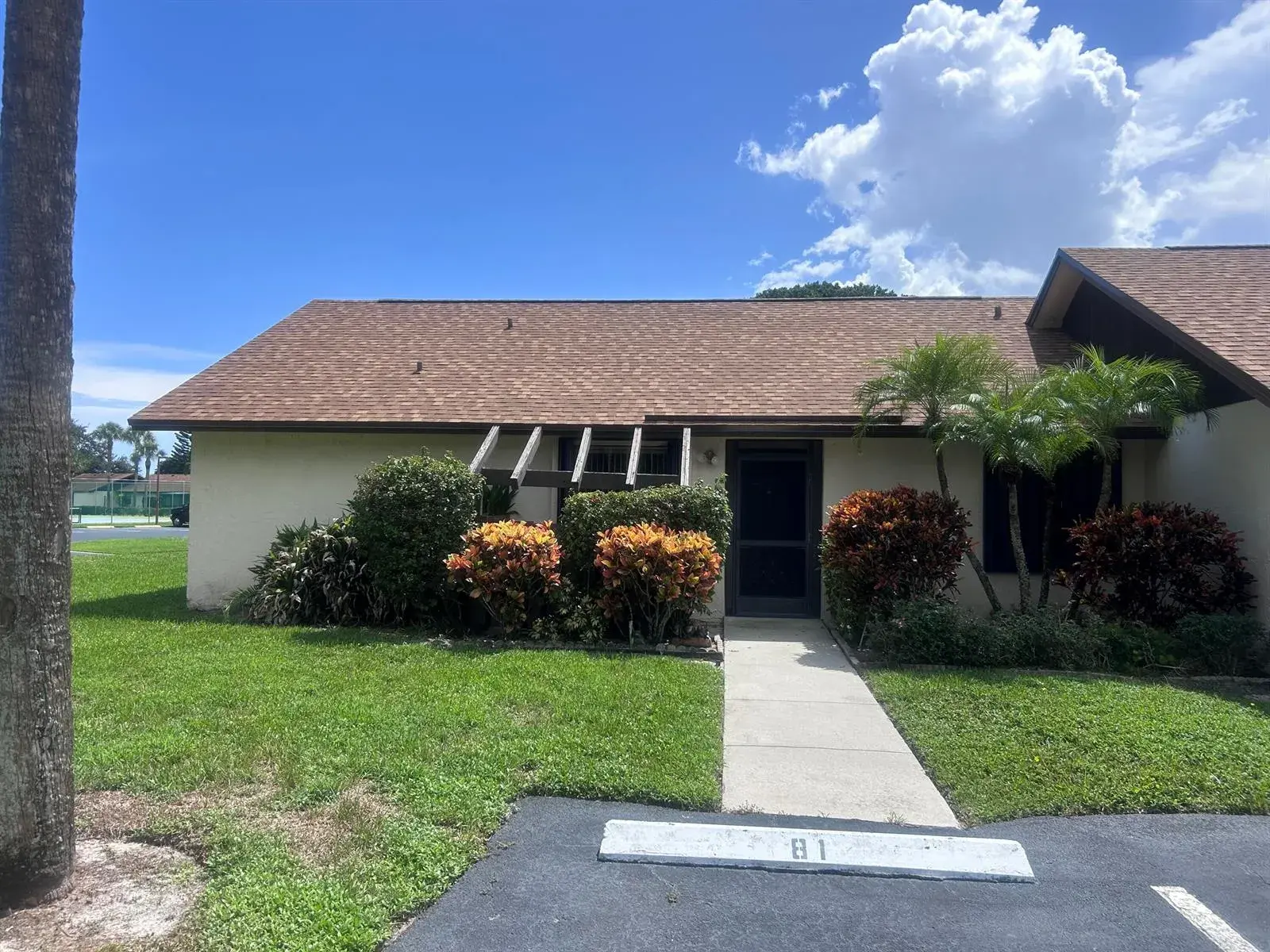 3 bedroom 2 bath Residential for sale at 81 VIA DE CASAS NORTE, Boynton Beach FL 33426