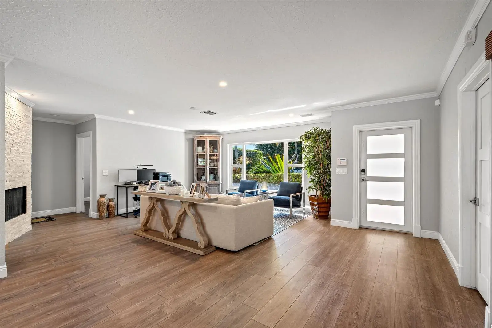 1425 NW 2nd Avenue, Delray Beach FL 33444