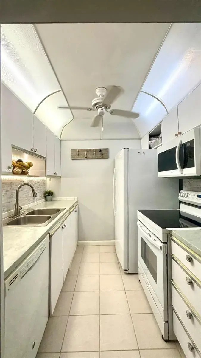 2 NEWPORT A Drive # 2, Deerfield Beach FL 33442