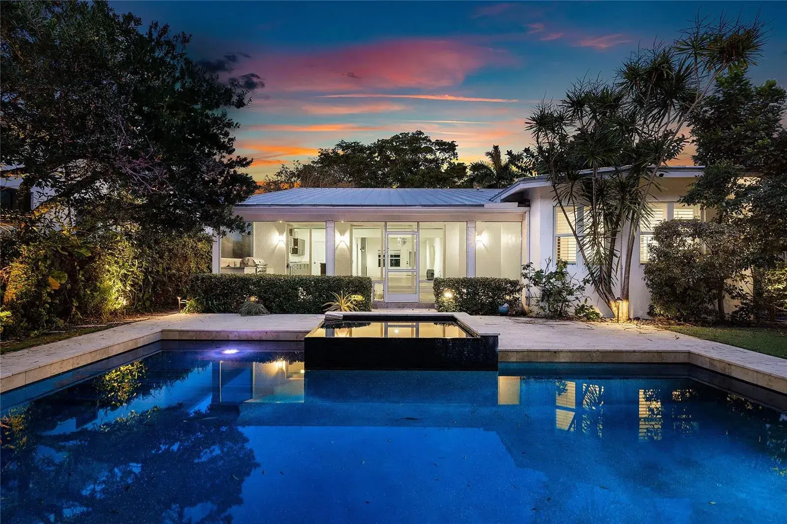 3 bedroom 2 bath Residential Lease for rent at 521 NE 8th Avenue, Fort Lauderdale FL 33301