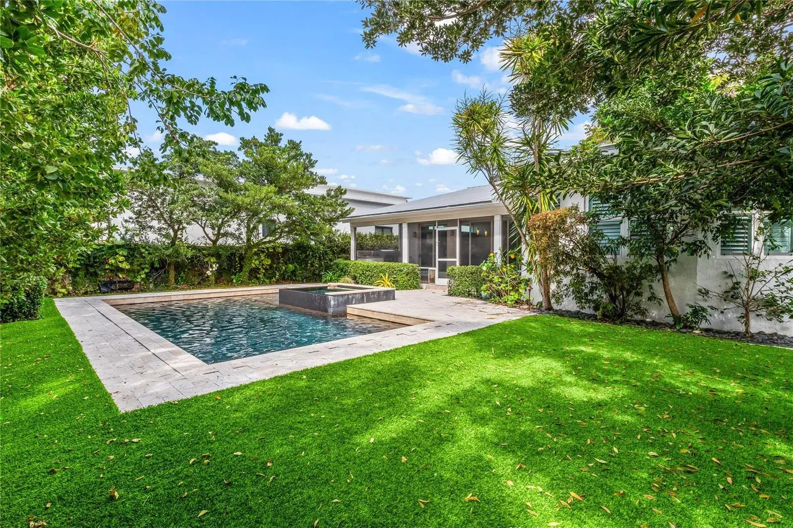 521 NE 8th Avenue, Fort Lauderdale FL 33301