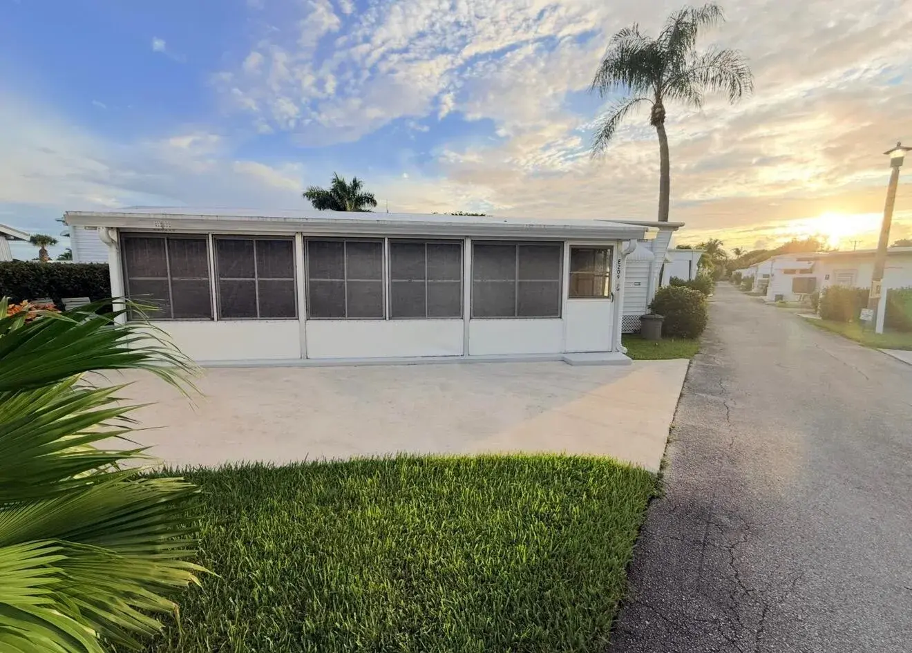 1 bedroom 1 bath Residential for sale at 209 E Eagle Drive, Boynton Beach FL 33435