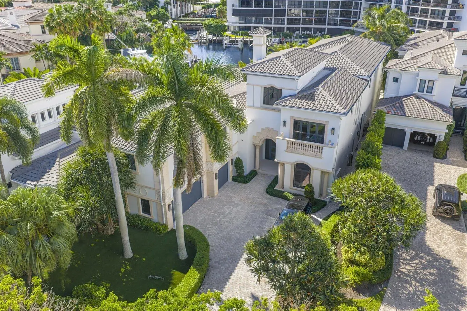 6 bedroom 7 bath Residential for sale at 1010 Grand Court, Highland Beach FL 33487