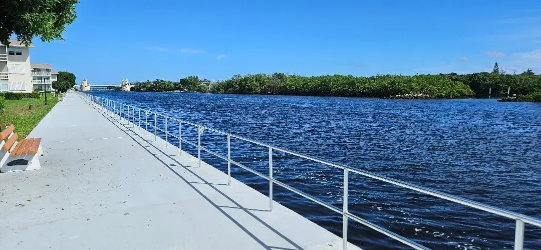 800 W HORIZONS W # 104, Boynton Beach FL 33435