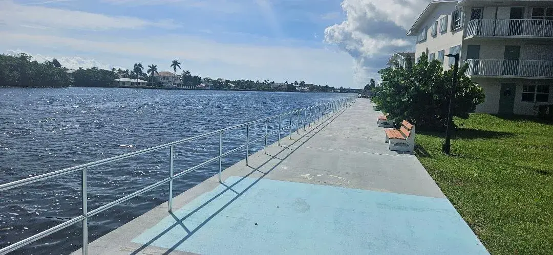 800 W HORIZONS W # 104, Boynton Beach FL 33435