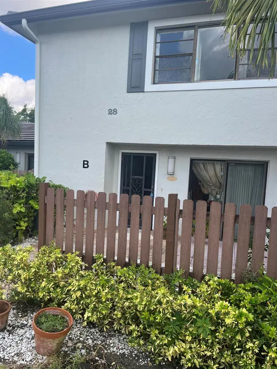 2 bedroom 2 bath Residential for sale at 28 SOUTHPORT Lane # B, Boynton Beach FL 33436