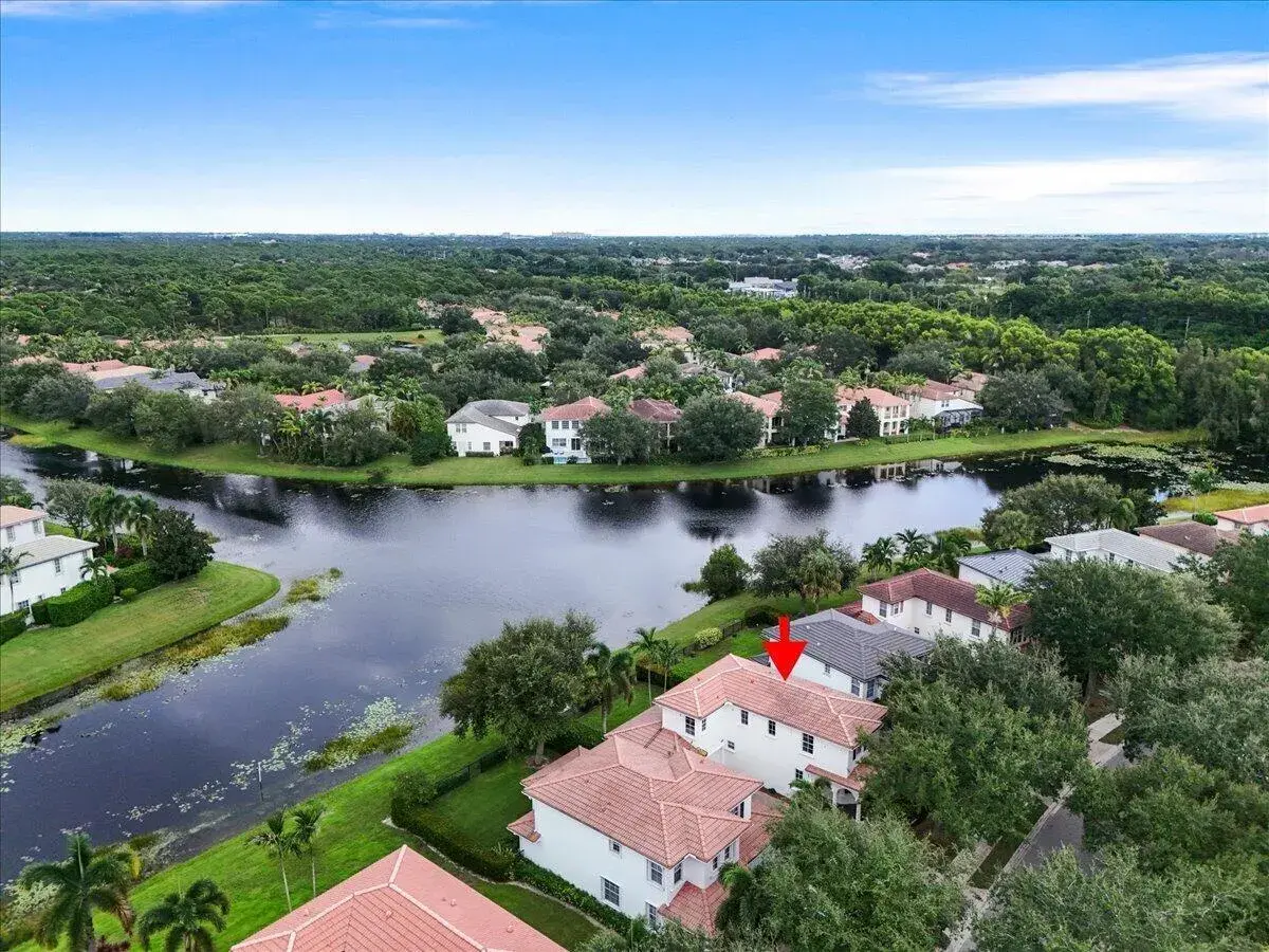 3 bedroom 3 bath Residential for sale at 651 Castle Drive, Palm Beach Gardens FL 33410