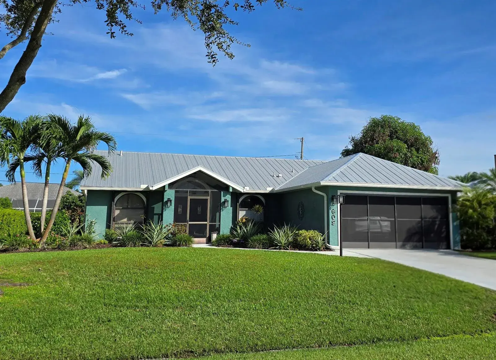 3 bedroom 2 bath Residential for sale at 609 SE BARR Street, Port St. Lucie FL 34984