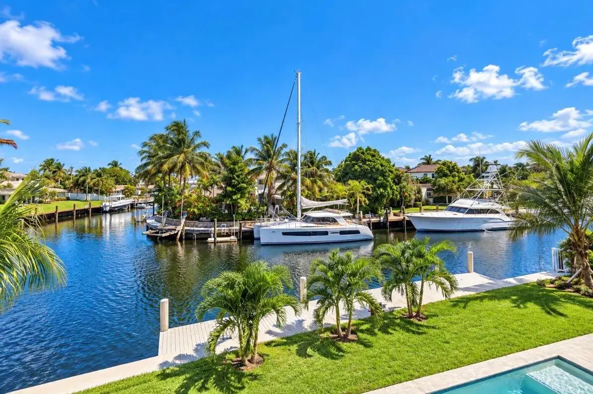 4730 NE 22ND Avenue, Lighthouse Point FL 33064