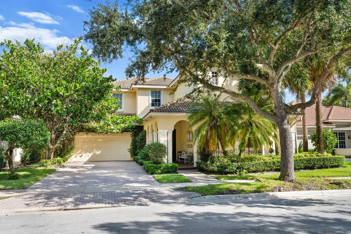 182 Via Veracruz, Jupiter FL 33458