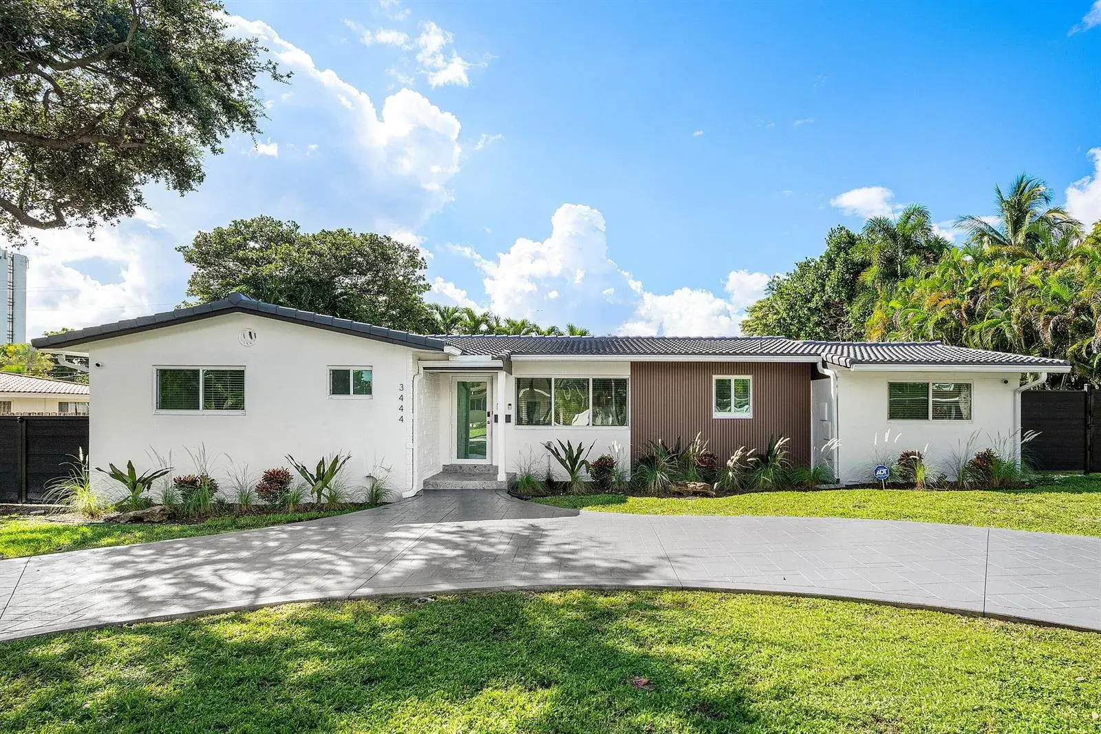 3 bedroom 2 bath Residential for sale at 3444 Pierce Street, Hollywood FL 33021