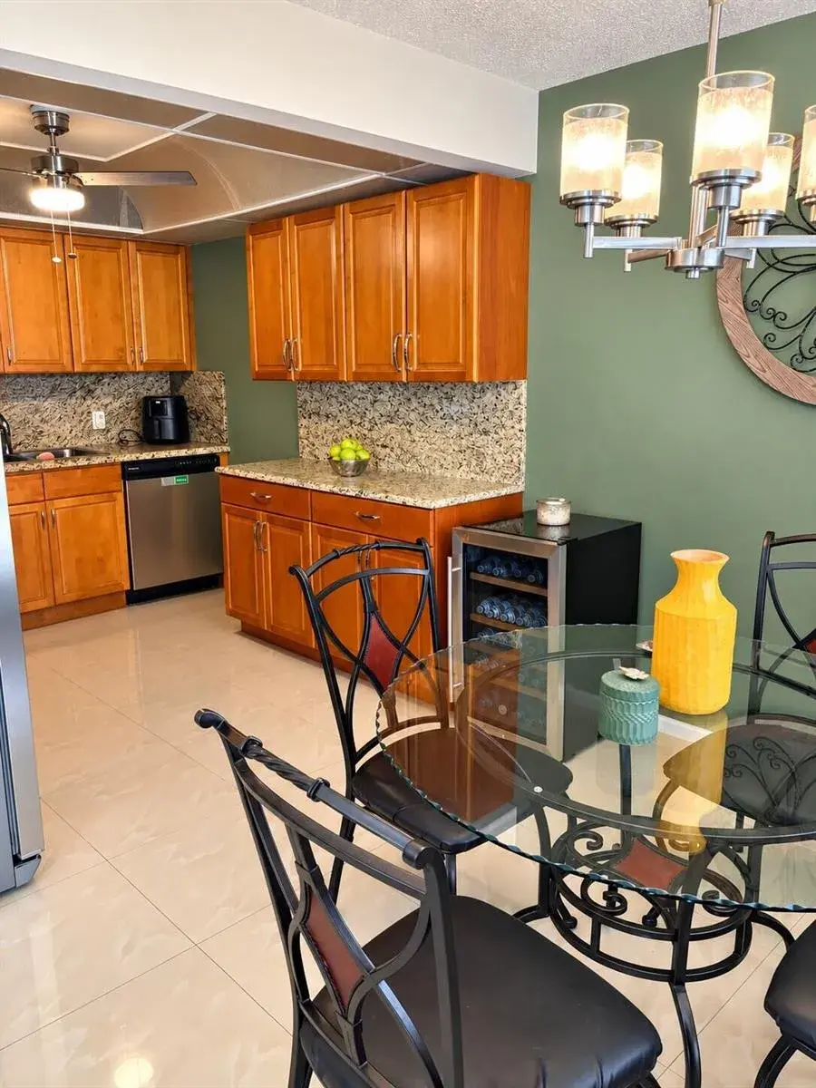 3004 LINCOLN A # 3004, Boca Raton FL 33434