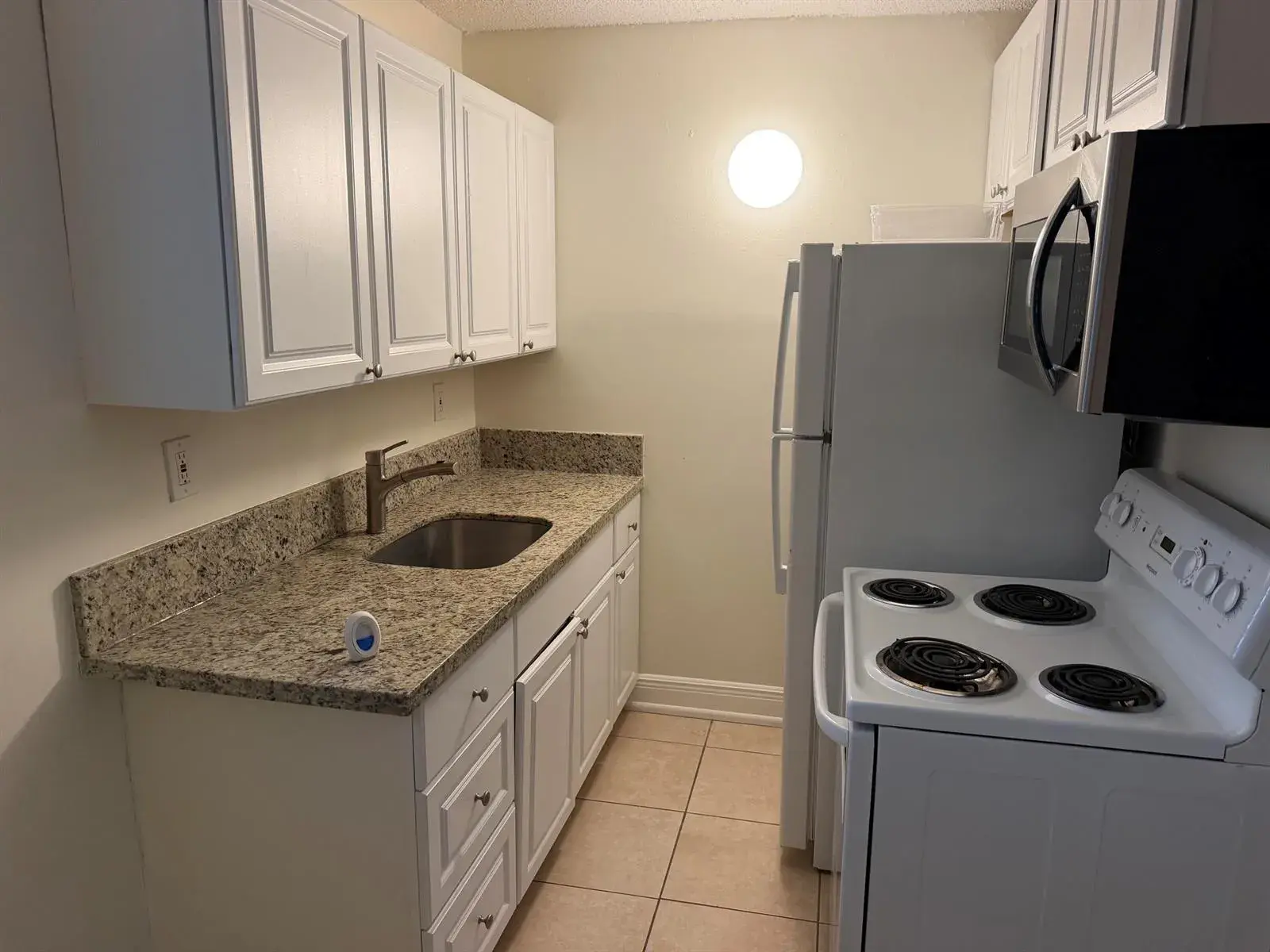 2 bedroom 1 bath Residential Lease for rent at 1151 NE 16th Court # 8, Fort Lauderdale FL 33305