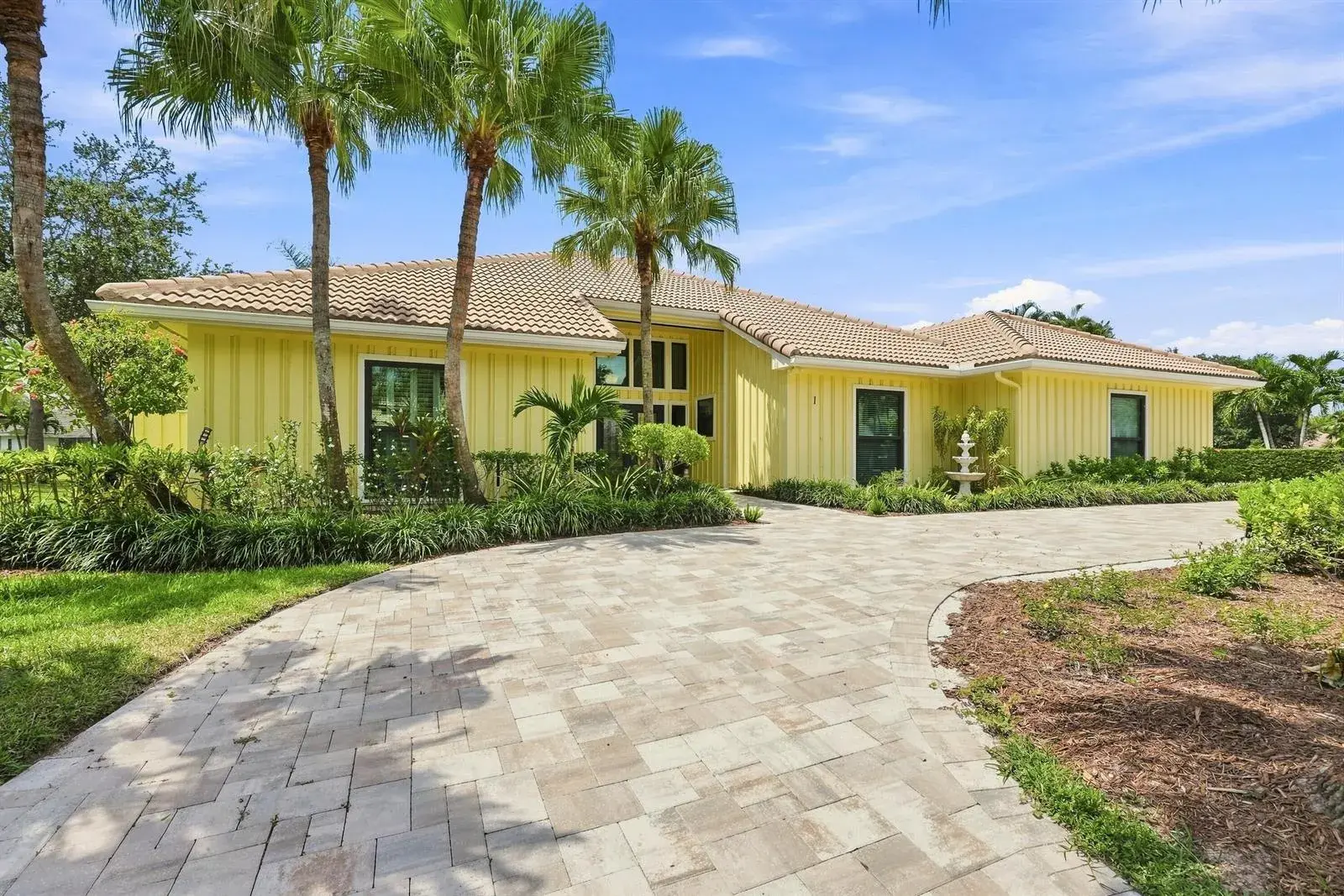 3 bedroom 3 bath Residential for sale at 1 Wycliff Road, Palm Beach Gardens FL 33418