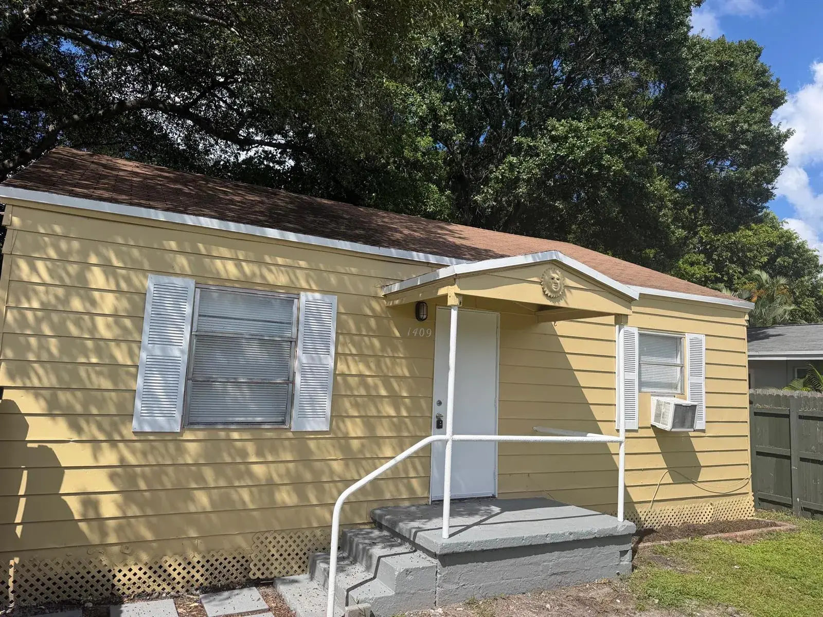 2 bedroom 1 bath Residential Lease for rent at 1409 NE 5th Terrace, Fort Lauderdale FL 33304