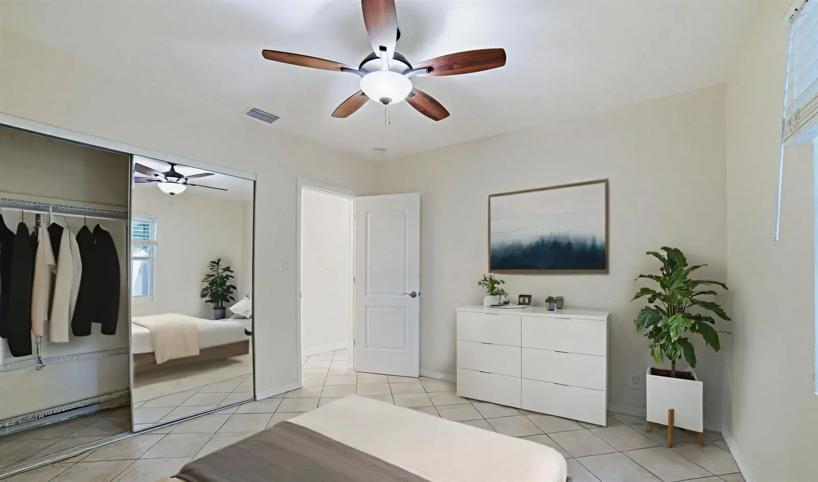 2000 NE 18TH Street, Fort Lauderdale FL 33305