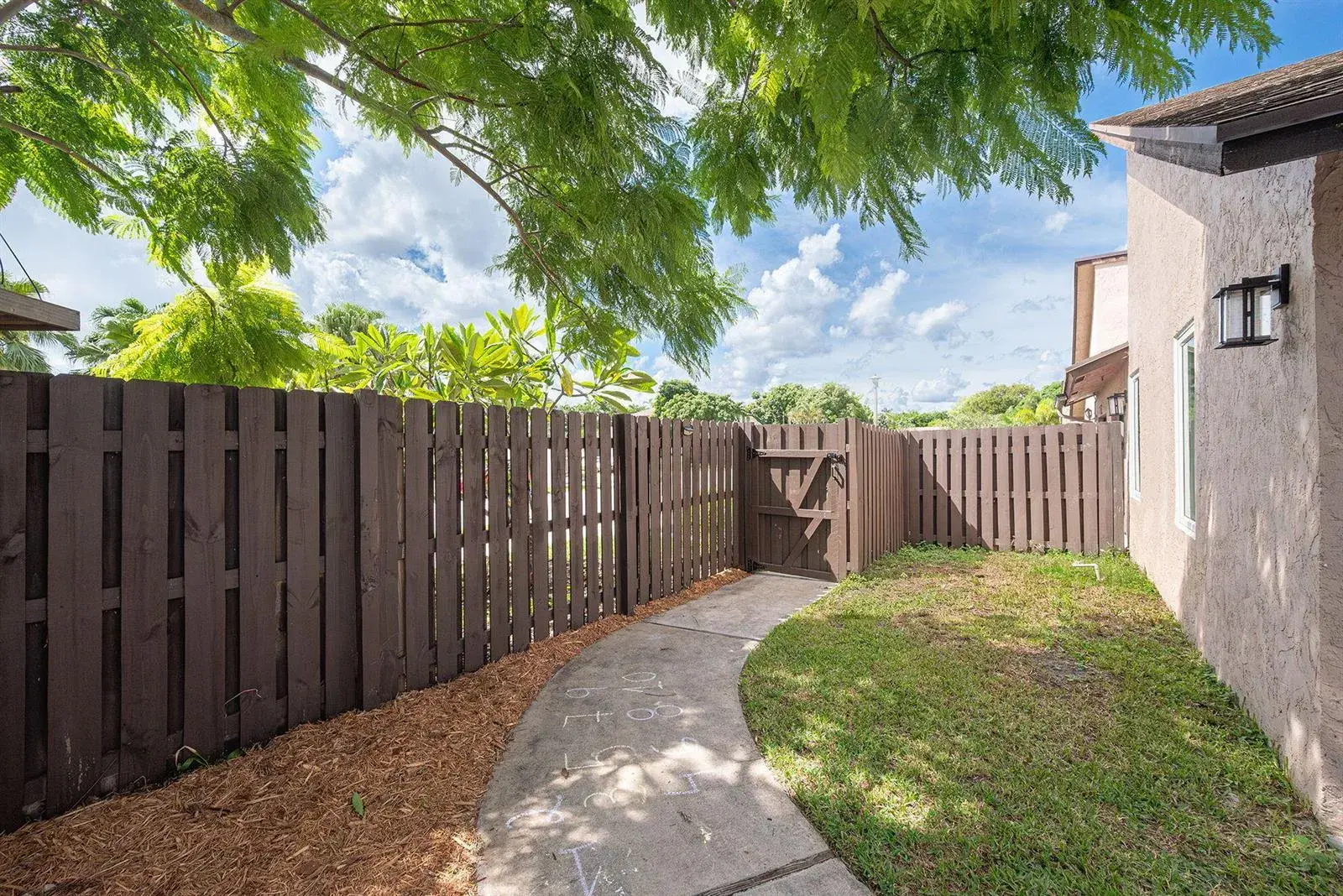 2815 SW 2ND Street, Delray Beach FL 33445