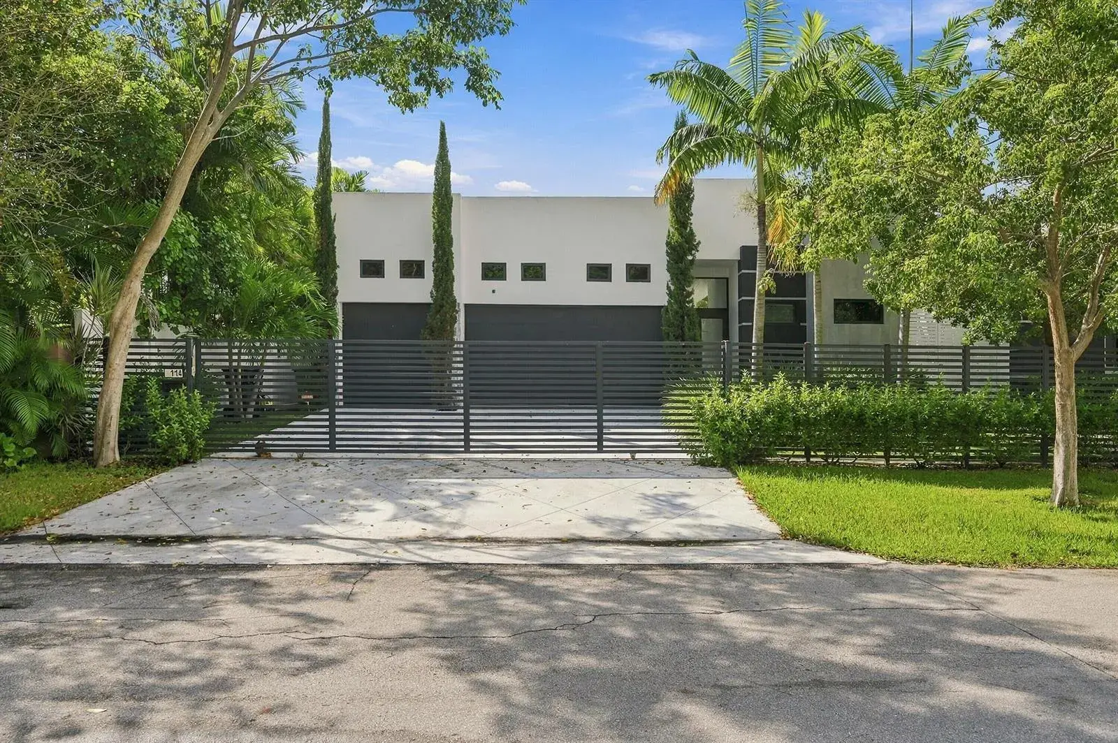 3 bedroom 3 bath Residential for sale at 114 NE 16TH Place, Fort Lauderdale FL 33305