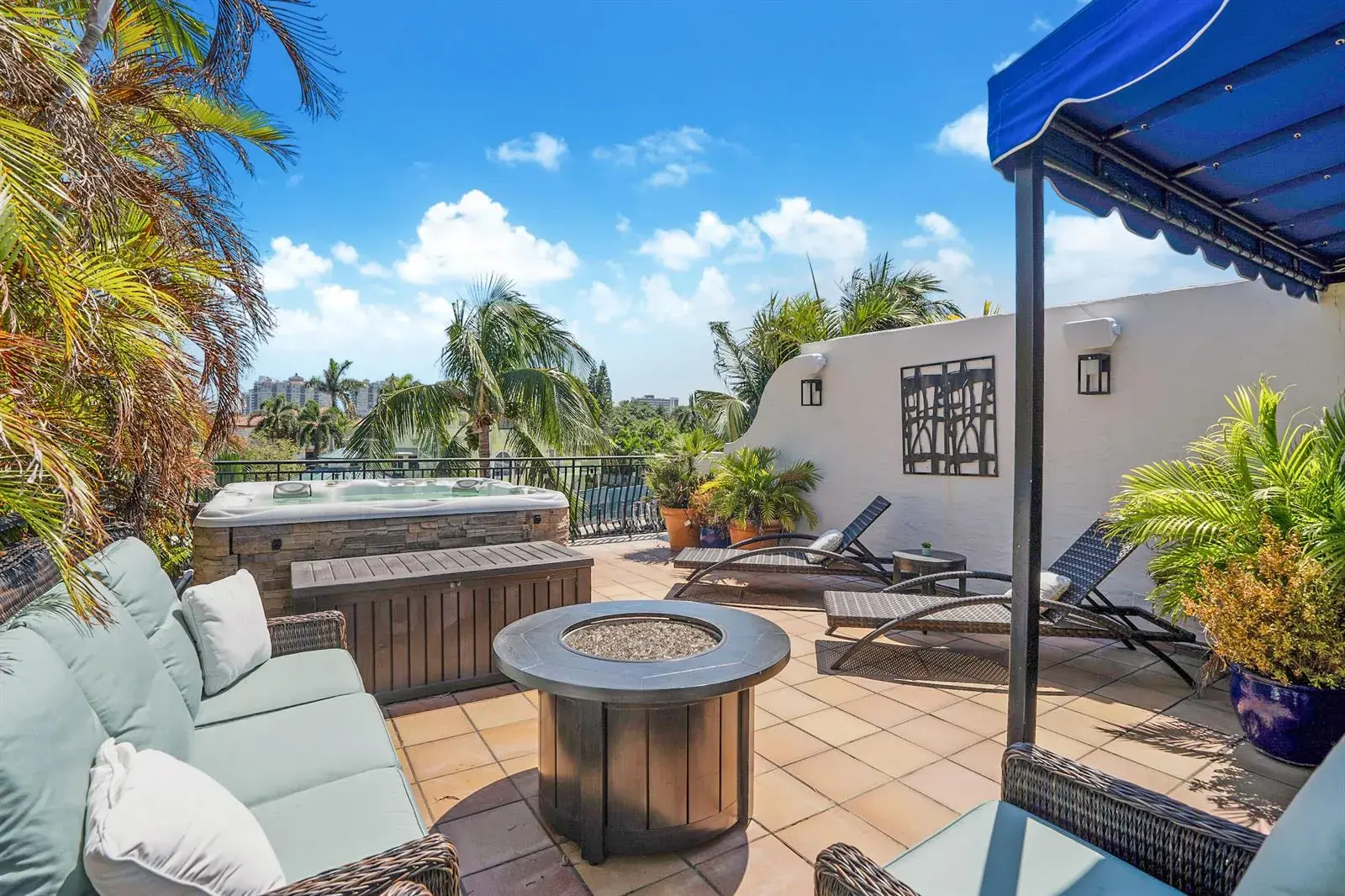 2744 NE 14th Street, Fort Lauderdale FL 33304