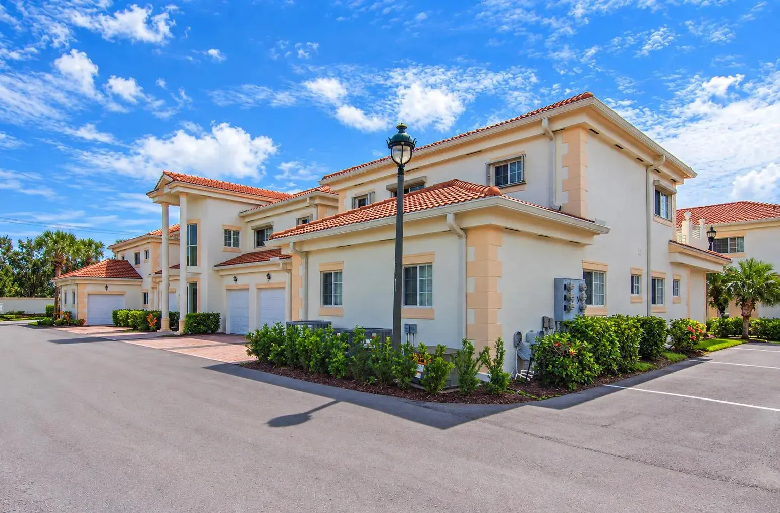 3 bedroom 3 bath Residential for sale at 520 7TH Square, Vero Beach FL 32962